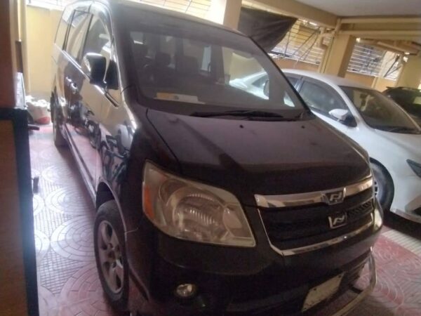 Toyota X Noah 2003 Car For Sale at Agrabad in Chattogram.