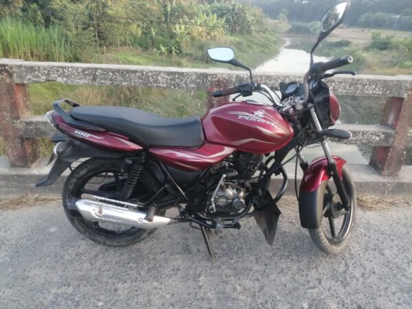 Bajaj Discover 100cc Motorcycle For Sale at Faridpur in Dhaka.