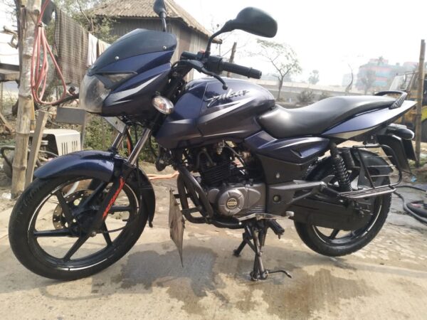 Bajaj Pulsar Single Disc 150cc Motorcycle For Sale at Joina Bazar, Mawna, Gazipur in Dhaka.