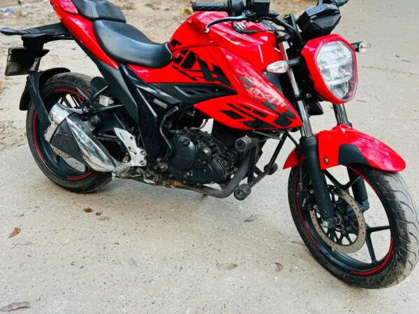 Suzuki Gixxer CARB 2022 Motorcycle For Sale at Jatrabari in Dhaka.