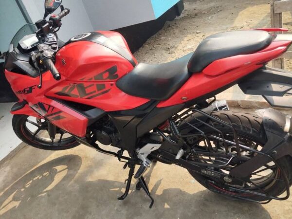 Suzuki Gixxer Sf (Fi-abs) Motorcycle For Sale at Sador 25 No Word, Digharkanda in Mymensingh.