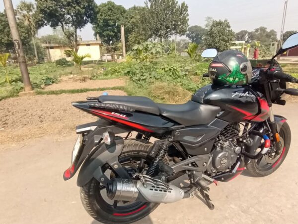 Bajaj Pulsar 150cc Motorcycle For Sale at Cantonment in Dhaka.