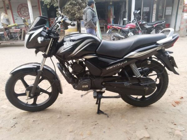 TVS Metro Plus 110cc Mobile Phone For Sale at Court in Rajshahi.