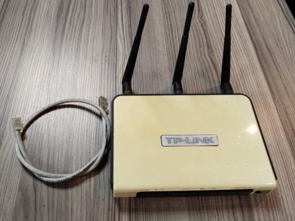 TP-LINK Router For Sale at Tejgaon, Nabisco in Dhaka.