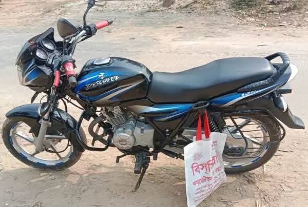 Bajaj Discover 125cc Motorcycle For Sale at Garabazar/Notun Bazar/Madhupur, Tangail in Dhaka.