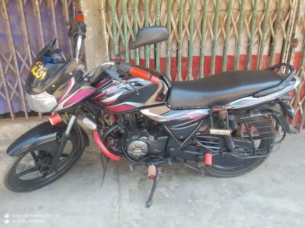 Bajaj Discover 100cc Motorcycle For Sale at Kalihati, Tangail in Dhaka.