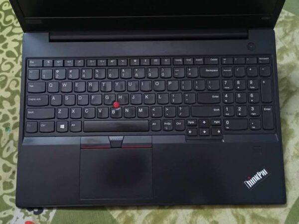 Lenovo ThinkPad Business Series Core i5-8th Gen Laptop Sale In Indrira Road, Farmgate, Dhaka.