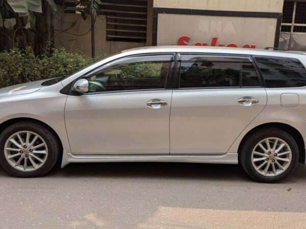 Toyota Fielder 2011 Modal Car sale In Opposite Adabor thana, Shyamoli , Ring Road, Dhaka.