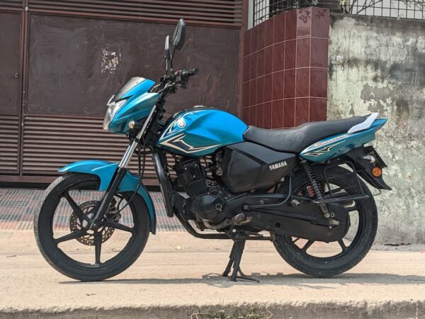 Yamaha Saluto 125cc Motorcycle For Sale at Uttara Abdullahpur in Dhaka.