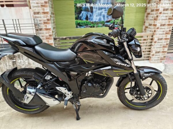 Suzuki Gixxer Neket Fi Abs Motorcycle For Sale at Thakurgaon Sadar in Rangpur.