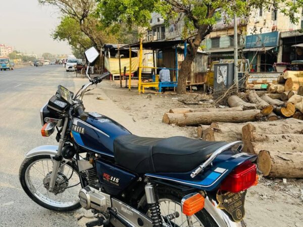 Yamaha rx-s 115 (Japan) Motorcycle For Sale at Sonir Akhra Rayerbagh in Dhaka.