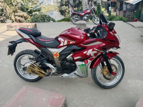 Suzuki Gixxer Monotone Modify SF Motorcycle For Sale at Ruposhi, Rupganj, Narayanganj in Dhaka.