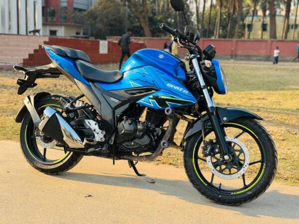 Suzuki Gixxer Fi Disc Blue Neon Motorcycle For Sale at Sherpur, Bogura in Rajshahi.