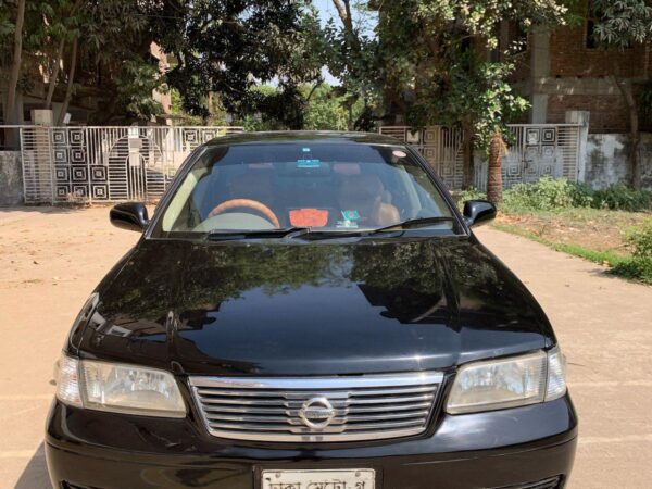 Carina Shape Nissan Ti Modal 2004 Used Car Sale In Dhanmondi Royer Bazar, Dhaka.