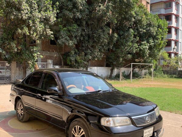 Carina Shape Nissan Ti Modal 2004 Used Car Sale In Dhanmondi Royer Bazar, Dhaka.