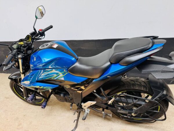 Suzuki gixxer FI Disk Blue Neon 2023 Motorcycle For Sale at Sherpur, Bogura in Rajshahi.
