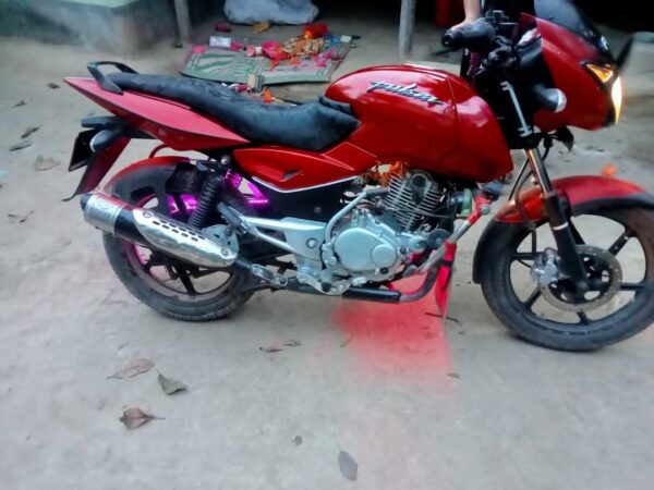 Bajaj Pulsar 150cc Motorcycle For Sale at Mawna Sreepur Gazipur in Dhaka.