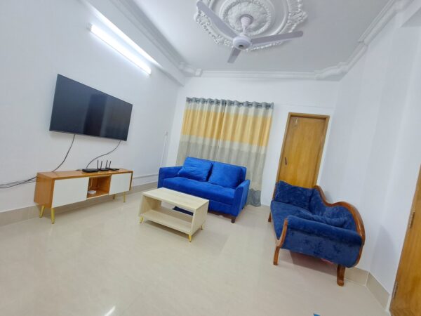 Rent Furnished 2 Bedroom Apartment in Bashundhara R/A