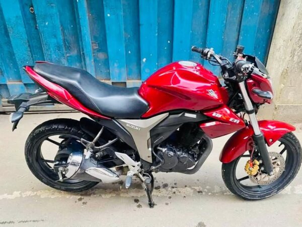 Suzuki Gixxer Monotone Motorcycle For Sale at Shokhipur, Tangail in Dhaka.