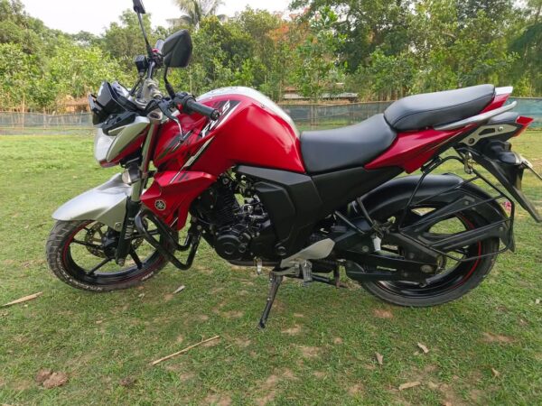 Yamaha Fz V2 Fi Motorcycle For Sale at Gazipur in Dhaka.