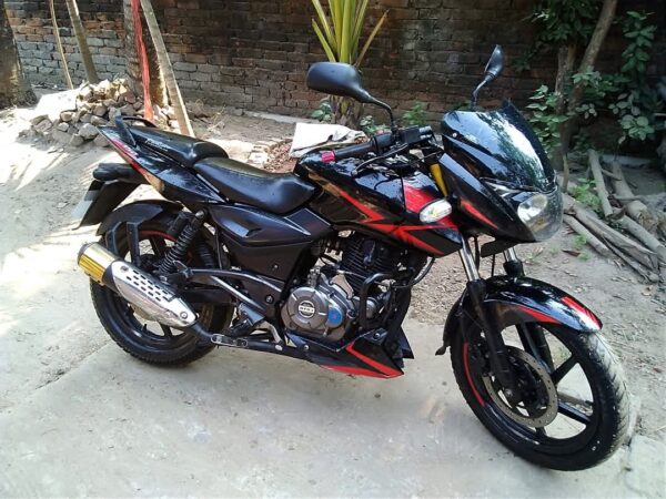 Bajaj Pulsar Double Disc 150cc Motorcycle For Sale at Mohadebpur, Naogaon in Rajshahi.