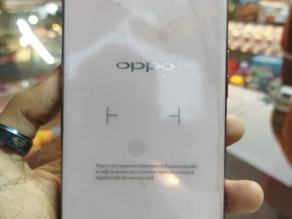 Oppo A3s Mobile Phone For Sale at Mawna Chowrasta Gazipur in Dhaka.