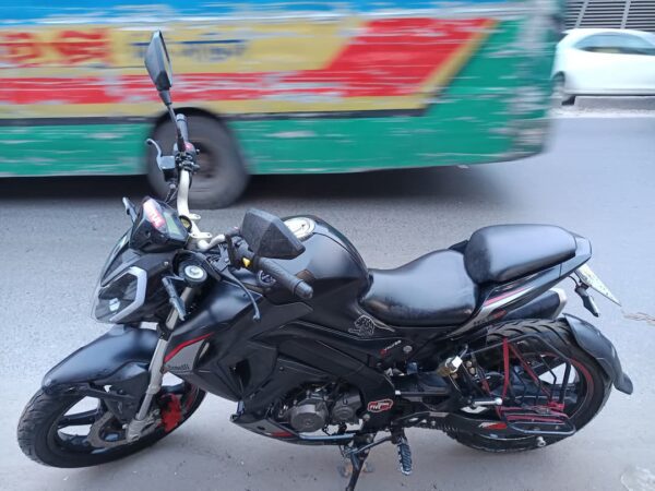 Benelli 165s Motorcycle For Sale at Tongi Gazipur in Dhaka.
