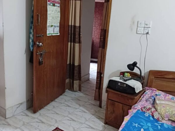 ঢাকা মিরপুর ১০ মেট্রোরেল সংলগ্ন জরুরী ভিত্তিতে ছোট ফ্ল্যাট বিক্রয় হবে।