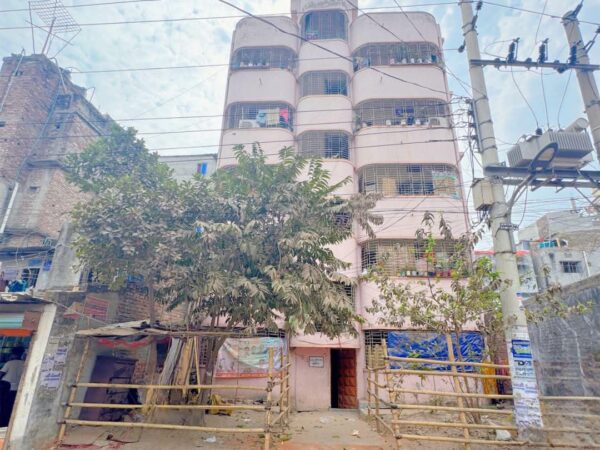 ফ্ল্যাটের দামে ৫ তলা বাড়ি বিক্রয় হবে হাজারিবাগ ঢাকায়।