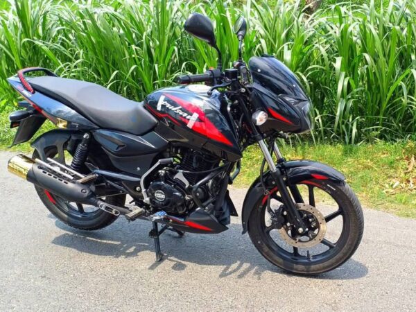 Bajaj Pulsar 150cc Motorcycle For Sale at Kawnia in Rangpur.