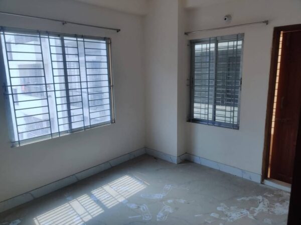 ফ্ল্যাট বিক্রি হবে মোহাম্মদপুরে ঢাকা উদ্যান মেইন রোড এর সাথে আকর্ষণীয় মূল্যে।