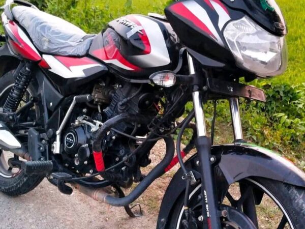 Baja Discover 125cc Motorcycle For Sale at Mymensingh Sadar in Mymensingh.