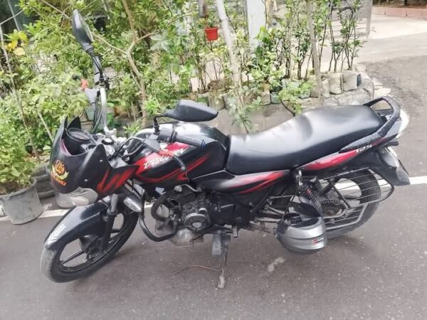 Bajaj Discover 125cc Motorcycle For Sale at AGB Koloni, Motijheel in Dhaka.
