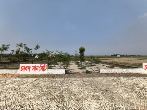 আকর্ষণীয় মূল্যে ঢাকার কেরানীগঞ্জে ঢাকা মাওয়া মহাসড়ক সংলগ্ন জমি প্রতি কাঠা