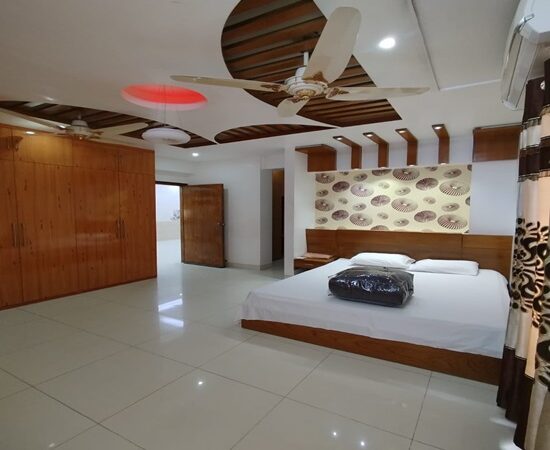 Rent Furnished 4 Bedroom Apartment in Bashundhara R/A.