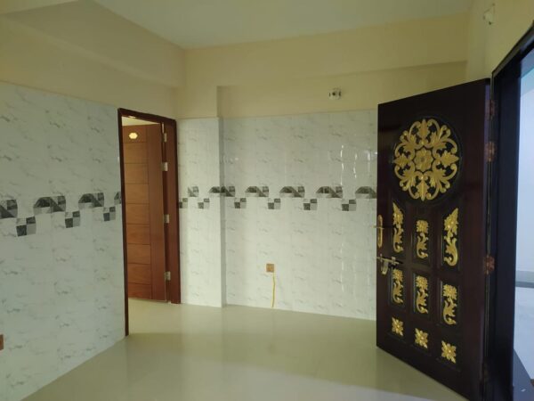 বাসা/অফিস ভাড়া দেওয়া হবে রংপুর (দক্ষিণ গুপ্তপাড়া) গ্র্যান্ড হোটেল মোড়ে ৬ তলা বিল্ডিং