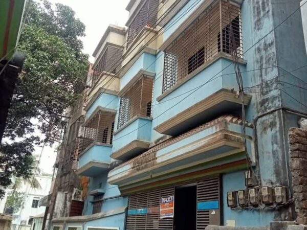 ৭.৫০ শতক জমির উপর ৩ তলা বাড়িটি বিক্রয় হবে বাড়ি নং ৮৪/২,রোড নং-২,নিউ আদর্শপাড়া,আলমনগর,রংপুর।