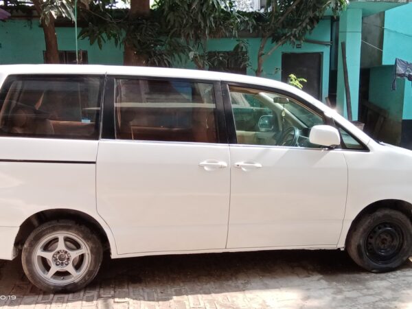 TOYOTA X -NOAH। -2006 Model Used Car Sale In Collegegate, Tongi.