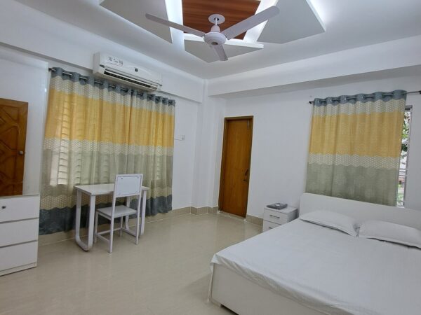 Rent Furnished 2 Bedroom Apartment in Bashundhara R/A.