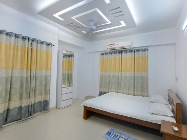 Rent Furnished 2 Bedroom Apartment in Bashundhara R/A.