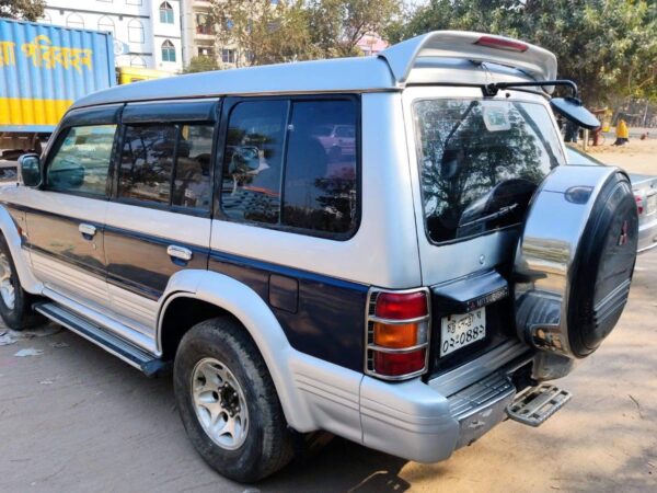 Mitsubishi Pajero V6 (1995) Model Sale In Akash Enterprise 151, Buddhijibi Road Mohammadpur Dhaka