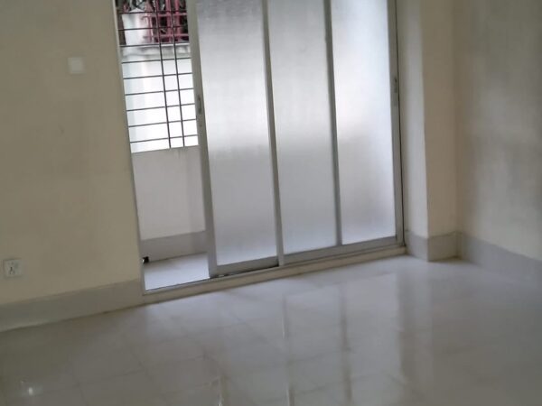 ফ্লাট বাসা ভাড়া দেওয়া হবে চাকুরীজীবী/ব্যবসায়ী পল্লী জনপদ,রংপুর।পশুরাম থানার পাশে,ধাপ মেডিকেল পুর্ব
