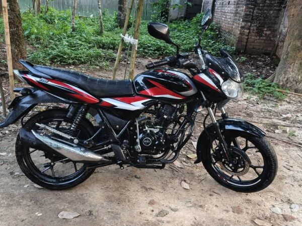 Bajaj Discover 110cc Motorcycle For Sale at Barishabo Union, Kapasia, Gazipur in Dhaka.