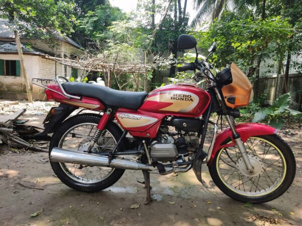 Hero Splendor+ 100cc Motorcycle For Sale at Ambag, Konabari, Gazipur in Dhaka.