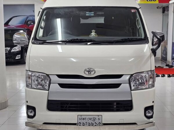 Toyota-Hiace-Super GL 2015 মডেল এর গাড়িটি বিক্রি হবে শ্যামলী রিং-রোড, টিক্কাপাড়া, মোহাম্মদপুর, ঢাকা