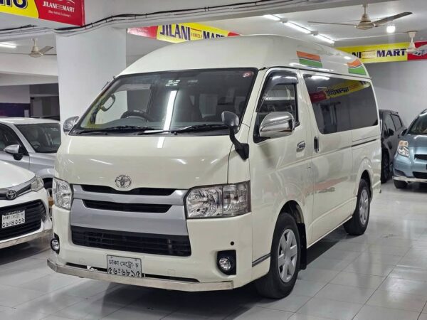 Toyota-Hiace-Super GL 2015 মডেল এর গাড়িটি বিক্রি হবে শ্যামলী রিং-রোড, টিক্কাপাড়া, মোহাম্মদপুর, ঢাকা