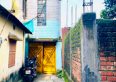 বিক্রয়ের জন্য আকর্ষণীয় দুই তলা বাড়ি